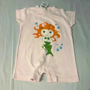 Old Navy - NWT - short sleeve summer  romper. Size 0-3 months